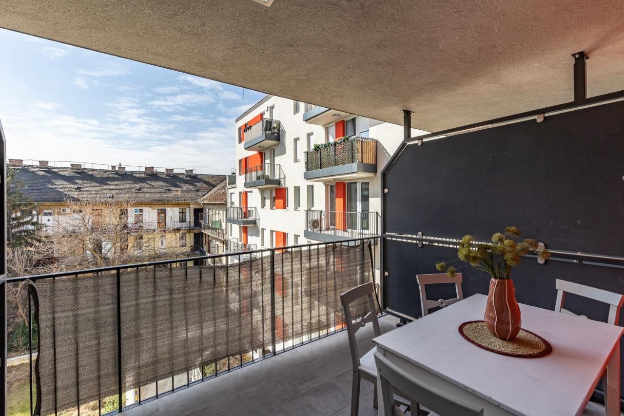 All You Need In Bp - Garage, Terraces, Aircon Βουδαπέστη Εξωτερικό φωτογραφία