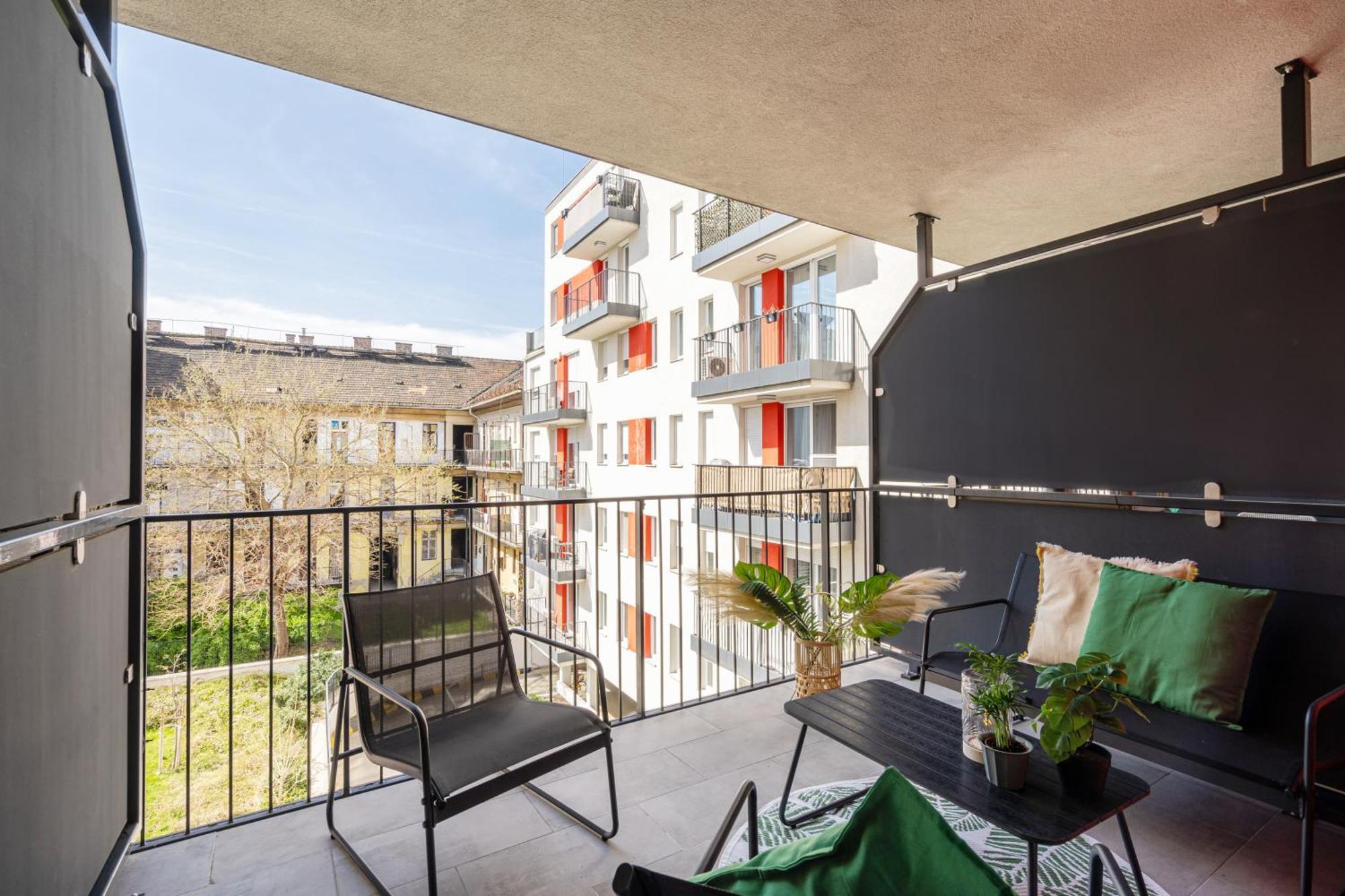 All You Need In Bp - Garage, Terraces, Aircon Βουδαπέστη Εξωτερικό φωτογραφία
